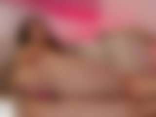 Cutie Riley's Live Sex Cam Show