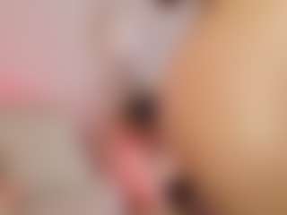 Cutie Riley's Live Sex Cam Show
