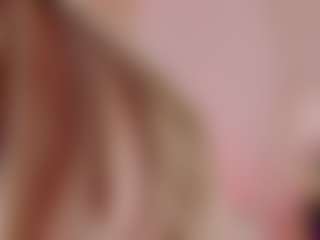 Cutie Riley's Live Sex Cam Show