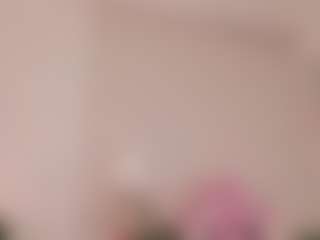Live cam show with Cutie Riley - Petite on Camsoda