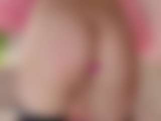 Cutie Riley's Live Sex Cam Show