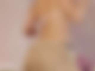 Cutie Riley's Live Sex Cam Show