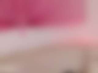 Live cam show with Cutie Riley - Skinny on Camsoda