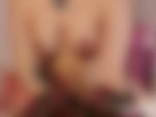 Cutie Riley's Live Sex Cam Show