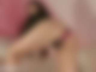 Live cam show with Cutie Riley - Skinny on sexylive.show