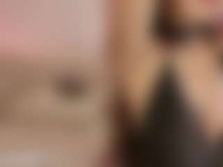 Live cam show with Cutie Riley - Moaning on WildCum