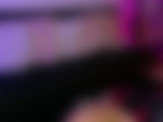 Live cam show with Vaal Martinez - Oil on Camsoda