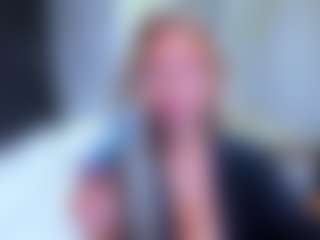 Live cam show with BarbaraSkills - Shaved Pussy on Camsoda