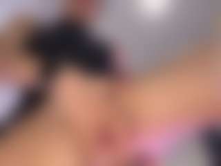 Lora's Live Sex Cam Show