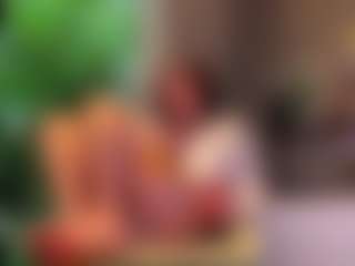 Live cam show with Lora - Smoking on SpunkLive