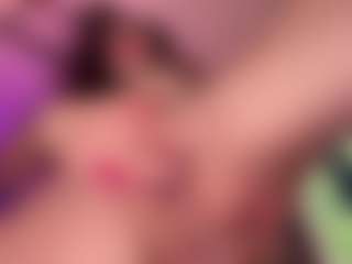 Lora's Live Sex Cam Show