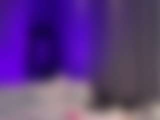 Live cam show with Lora - Smoking on Adult Interactions
