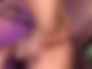 Lora's Live Sex Cam Show