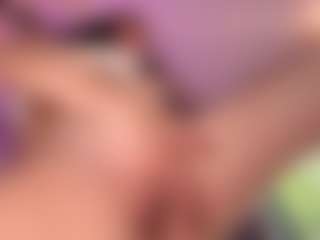 Live cam show with Lora - Average on Camsoda