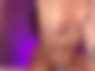 Lora's Live Sex Cam Show
