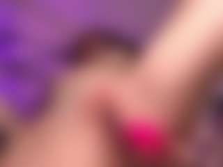 Lora's Live Sex Cam Show