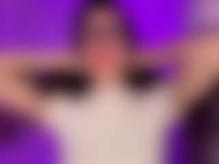 Lora's Live Sex Cam Show