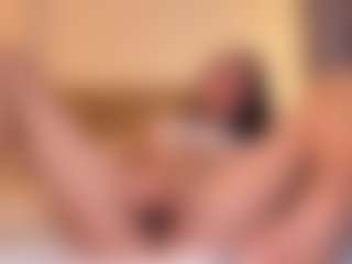Live cam show with Lora - Sexy on Uber Horny