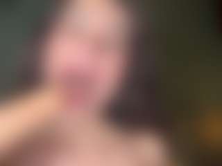 Lora's Live Sex Cam Show