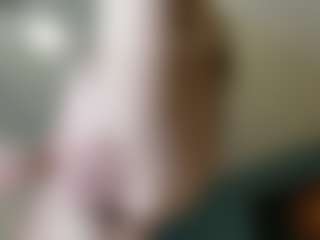 Live cam show with Lora - Brown Eyes on Camsoda