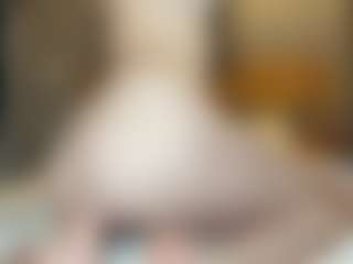 Lora's Live Sex Cam Show