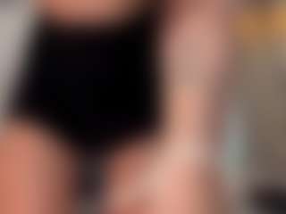 Live cam show with Lora - Smoking on Camsoda