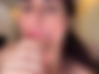 Lora's Live Sex Cam Show