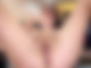 Lora's Live Sex Cam Show