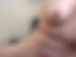 Lora's Live Sex Cam Show