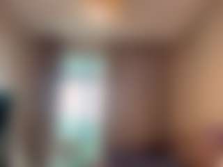Live cam show with Lora - Average on live.xbliss.ai