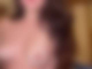 Lora's Live Sex Cam Show