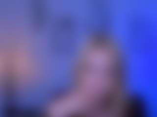 Live cam show with playful-sophie - Erotic Dance on Milf Play