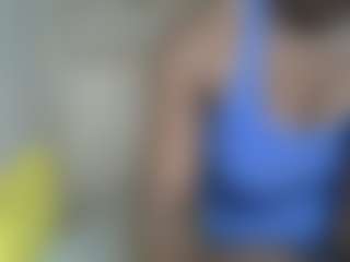 Live cam show with Sweetsanta98 - Public Ebony on Camiplay Live