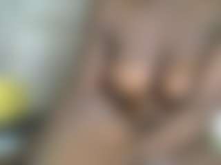 Live cam show with Sweetsanta98 - Muscle on Mixed Magazine Live