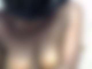 Live cam show with Sweetsanta98 - Public Ebony on xxxlivecams.org