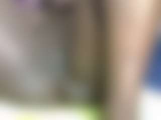 Live cam show with Sweetsanta98 - Ebony Petite on CamSextacy