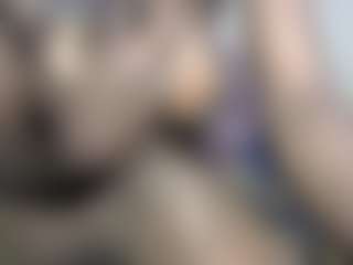 Live cam show with Sweetsanta98 - Ebony Petite on Camsoda