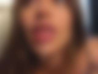 Live cam show with Deeptalkss - Brown Hair on Chatstar