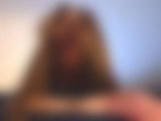 Live cam show with Deeptalkss - Brown Hair on Cam Slut