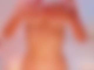 Live cam show with MeowthLilu - Athletic on Chatstar