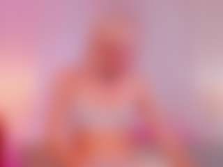 Live cam show with MeowthLilu - Flashing on CamClone