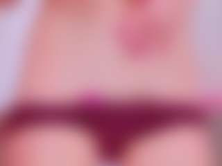 Live cam show with MeowthLilu - Flashing on Milfs Live