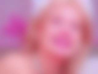 Live cam show with MeowthLilu - Fingering on Camsoda