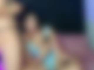Live cam show with monserrattMast - Average on Dolls Live