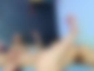 Live cam show with monserrattMast - Average on camtv
