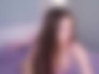 Bella's Live Sex Cam Show