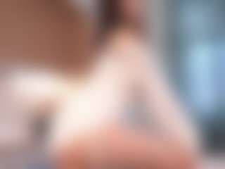 Bella's Live Sex Cam Show
