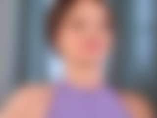 Bella's Live Sex Cam Show