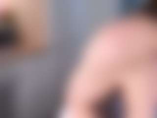Bella's Live Sex Cam Show