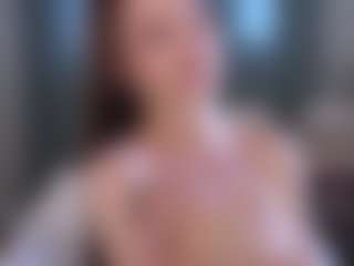 Bella's Live Sex Cam Show